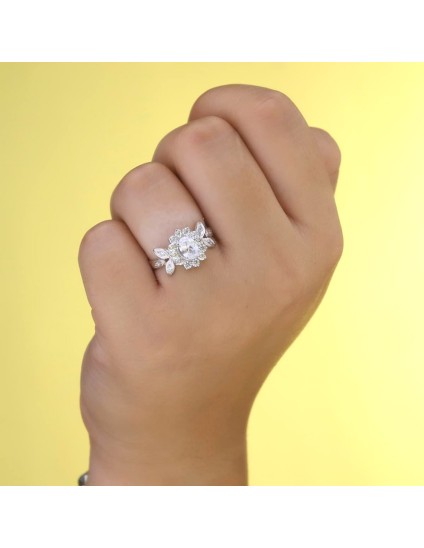 Sortija Oro Blanco 18K Rosetón Hojas con Circonitas | Joyería Parejo
