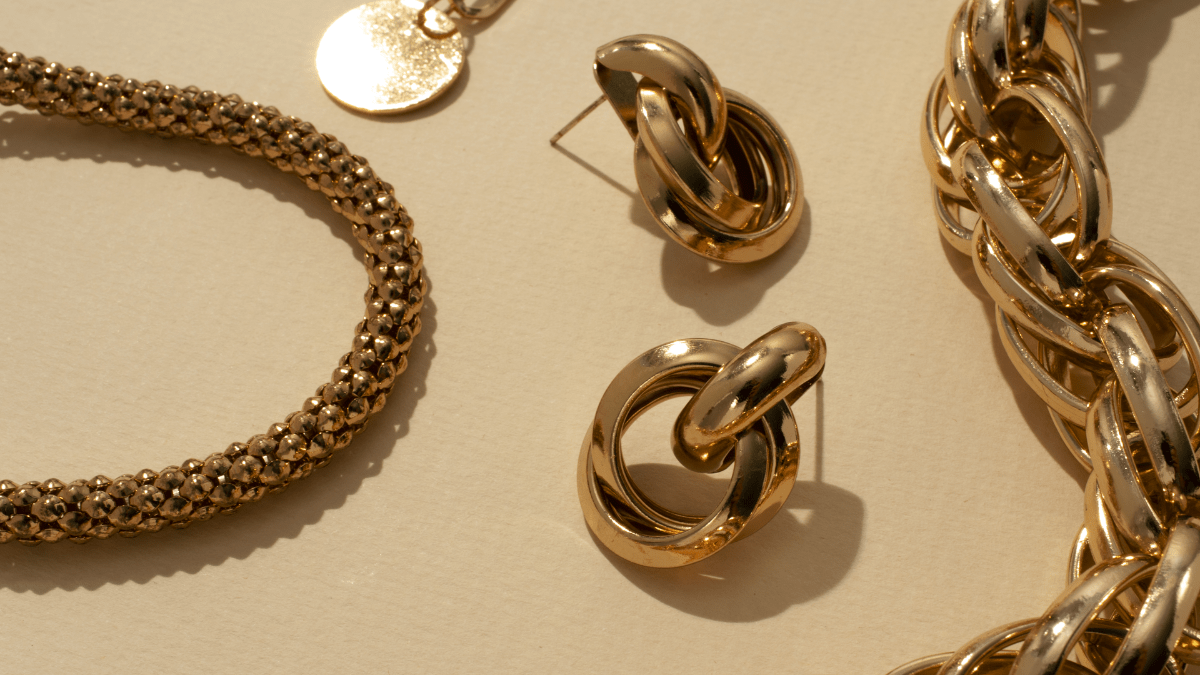 ¿Cómo limpiar tus joyas de oro?